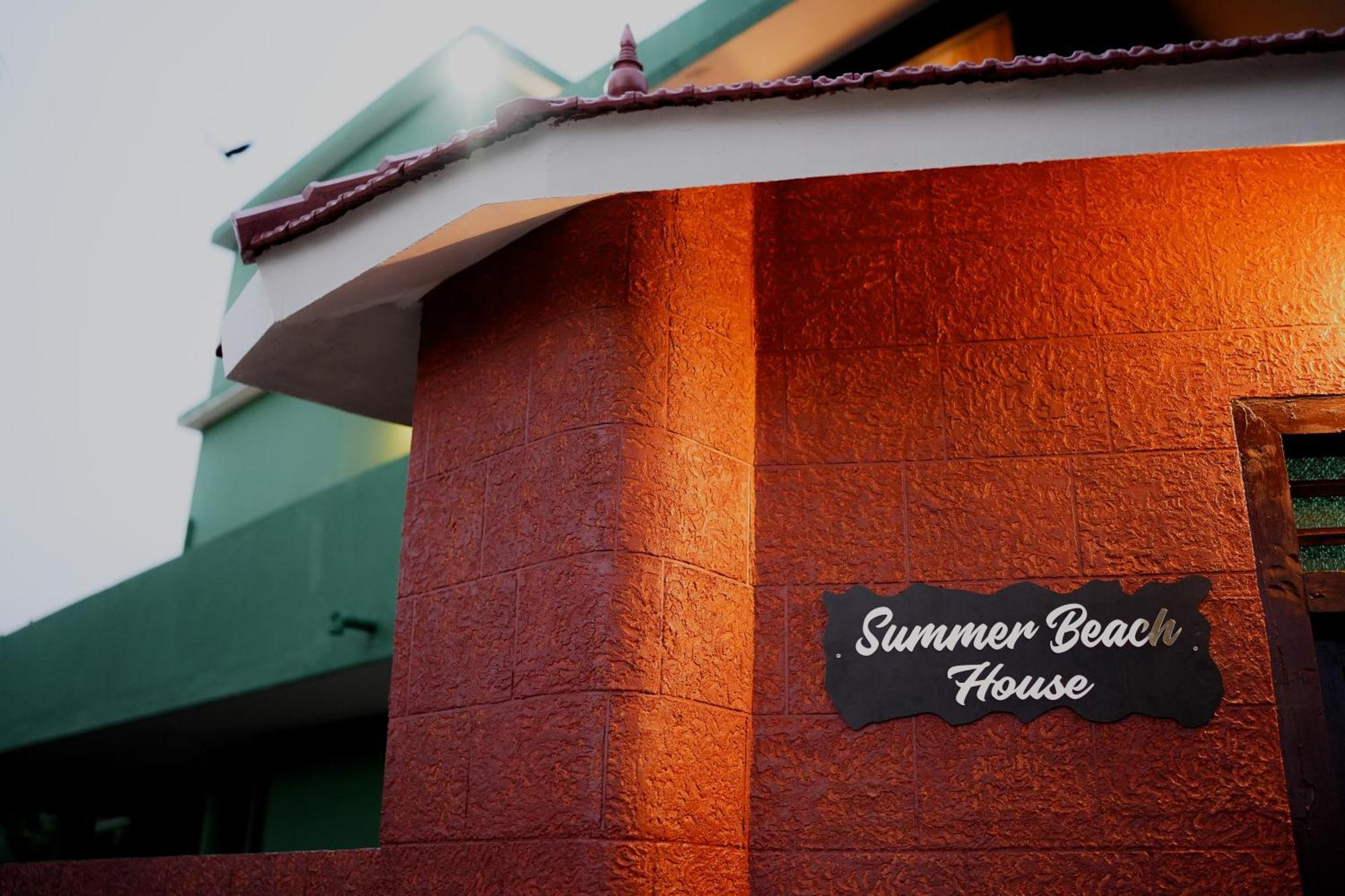Summer House Homestay *